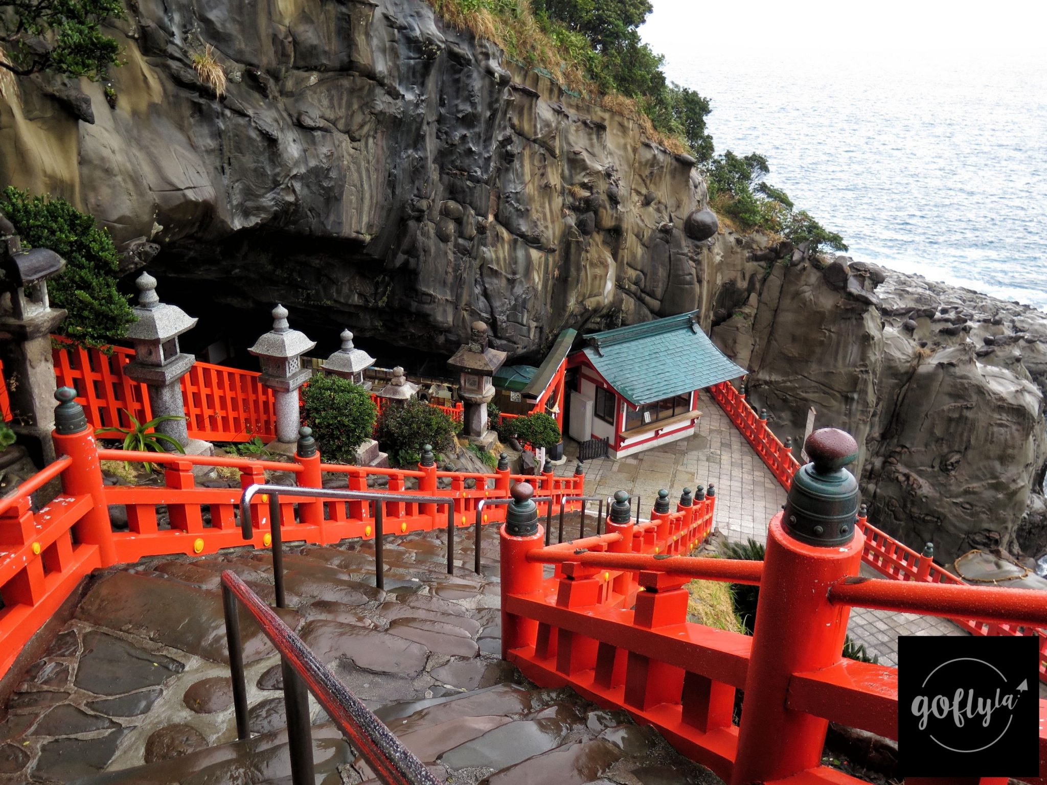 九州自由行-鹿兒島自由行-日本機加酒-福岡自由行-福岡景點-走過在太平洋海旁的參道終到達神話故事的海蝕洞
