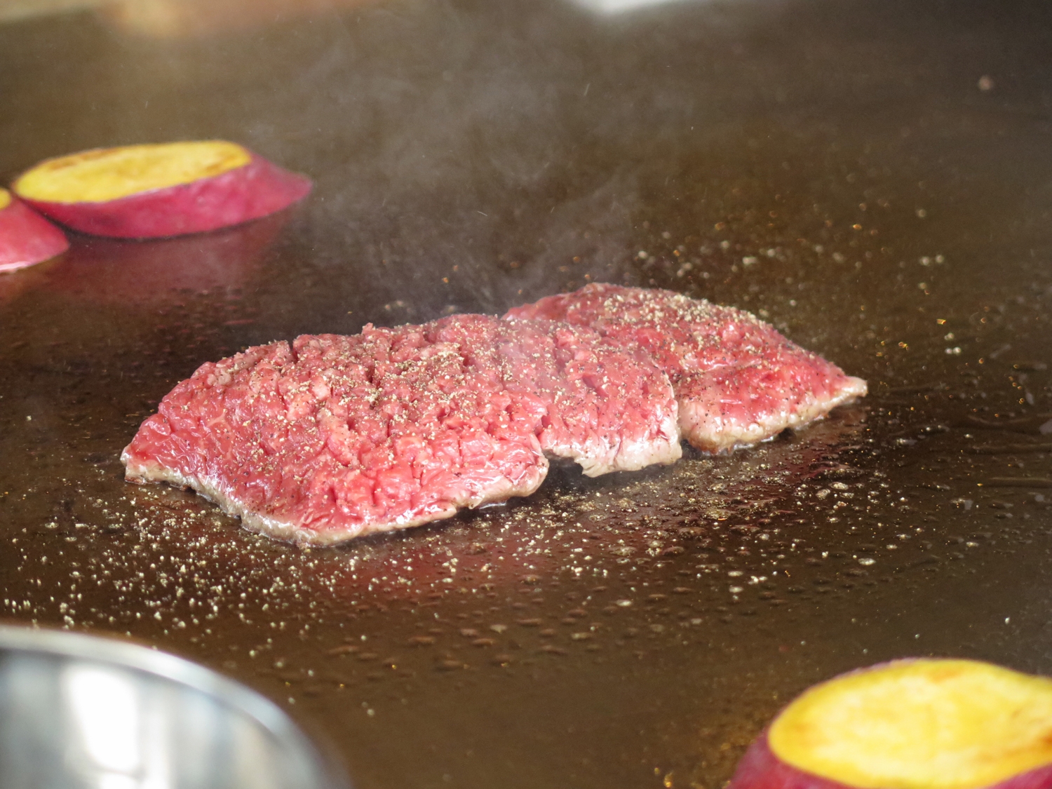 九州自由行-鹿兒島自由行-首先烹調的是DiamondSteak